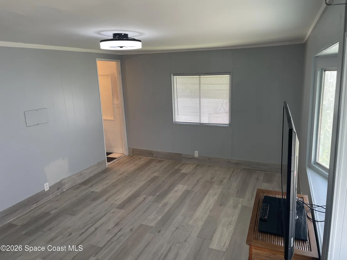 Photo of 621 Oleander Circle