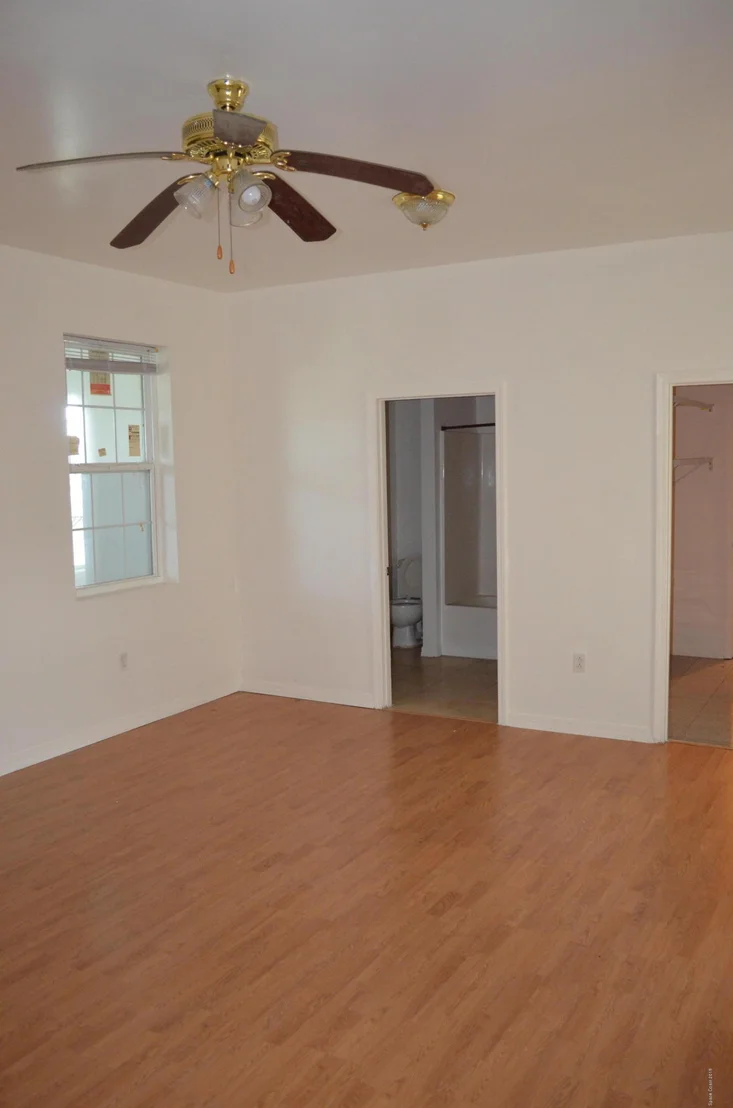 Photo of 4990 Dixie Way