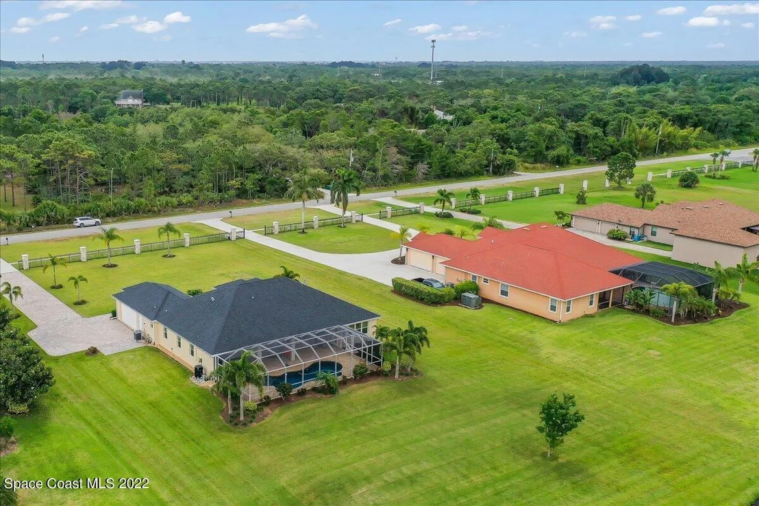 Photo of 1360 Corey Road