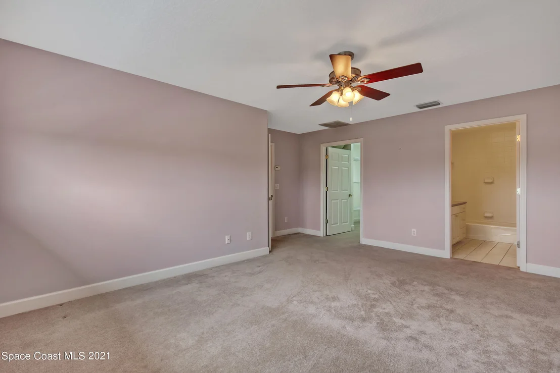 Photo of 457 Cardinal Drive