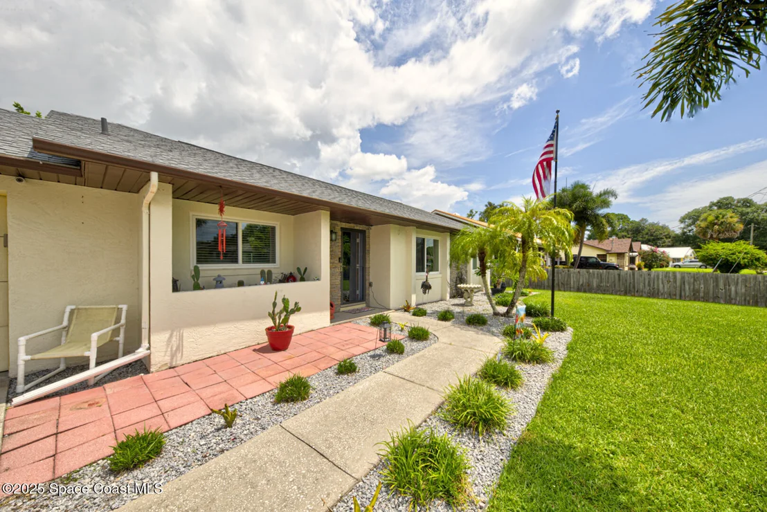 Photo of 5370 Holden Road