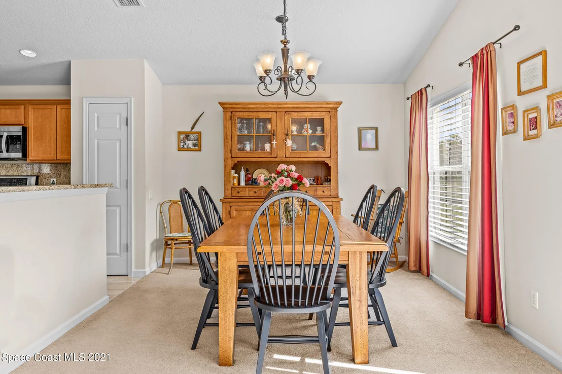 Photo of 1702 Dittmer Circle SE