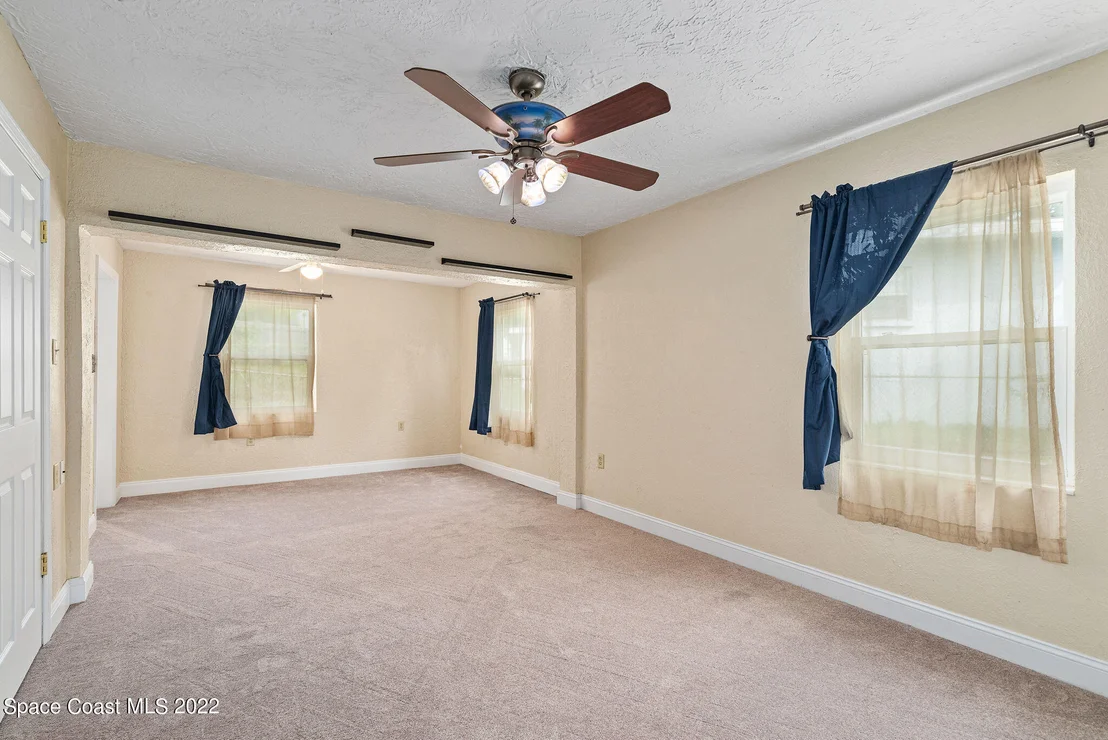 Photo of 32 Knollwood Drive