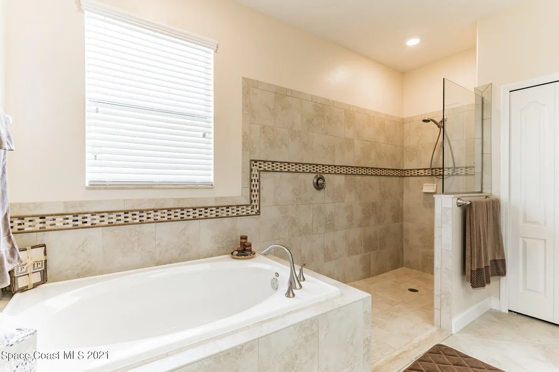 Photo of 3242 Balboa Place