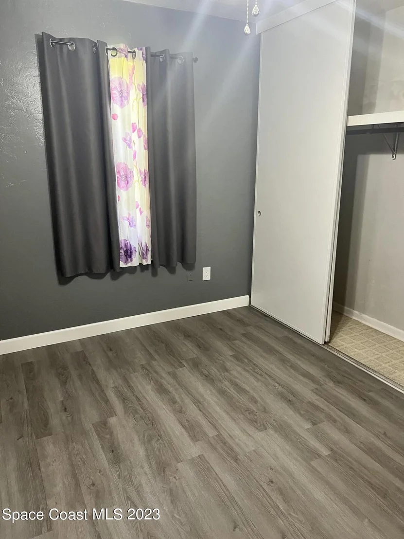 Photo of 1058 Barclay Drive