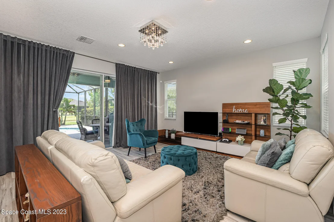 Photo of 2811 Casterton Drive