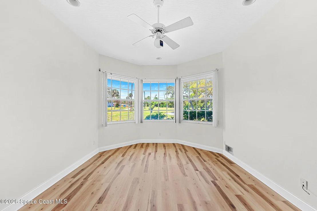 Photo of 2729 Pineapple Avenue