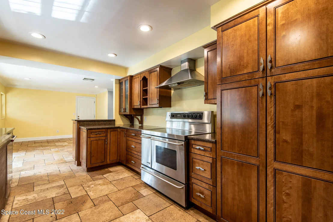 Photo of 935 Whitmire Drive
