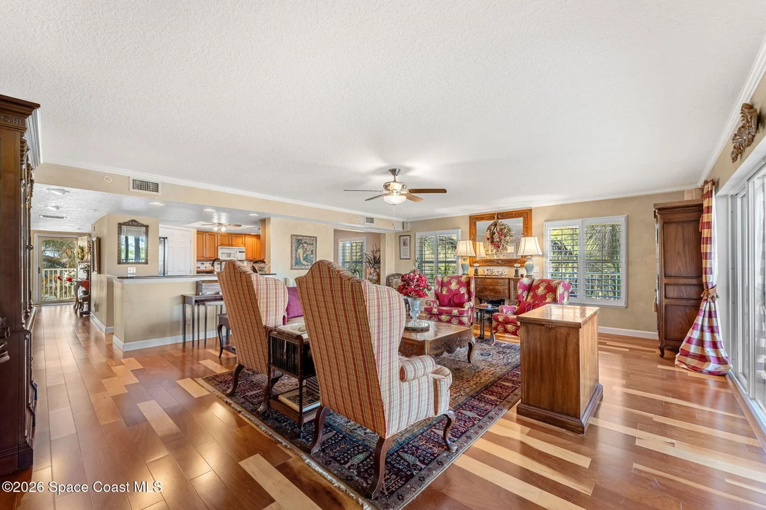 Photo of Unit 301 at 100 Riverside Drive