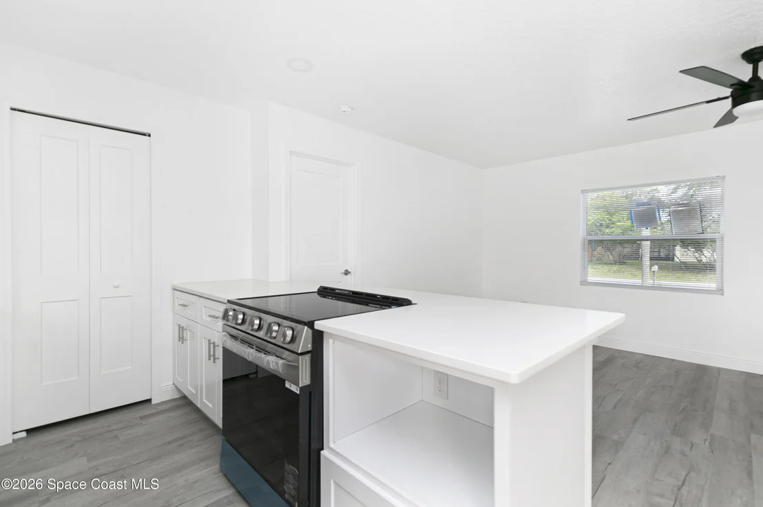 Photo of 710 Airoso Road SE