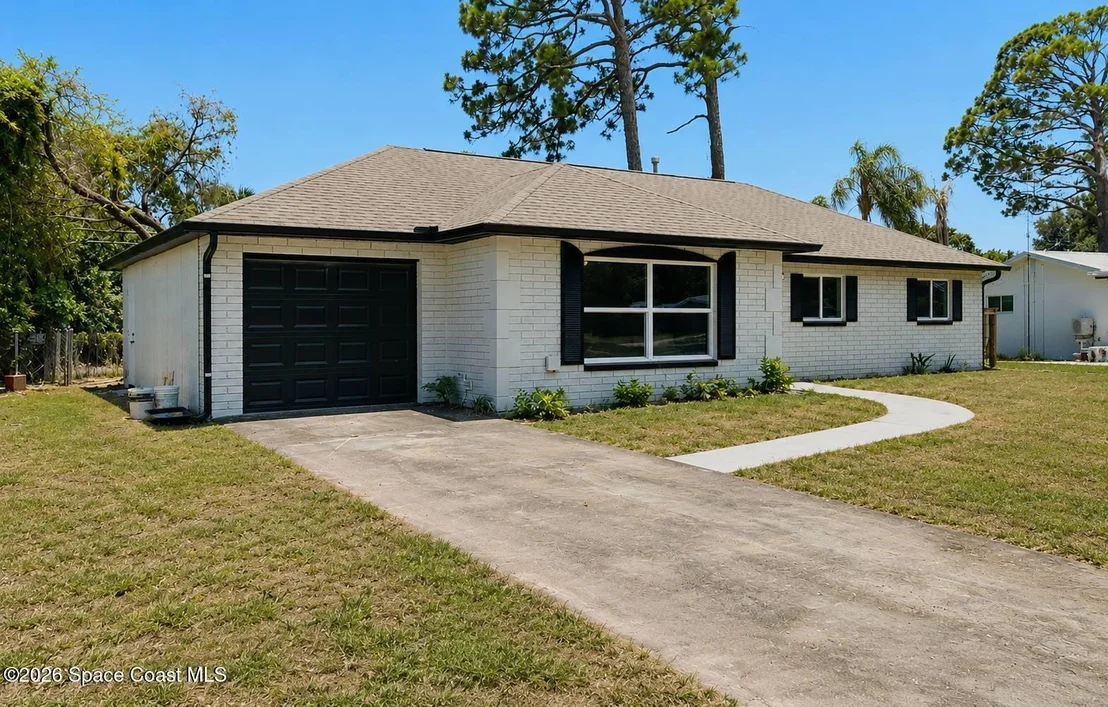 Photo of 949 Lexington Road