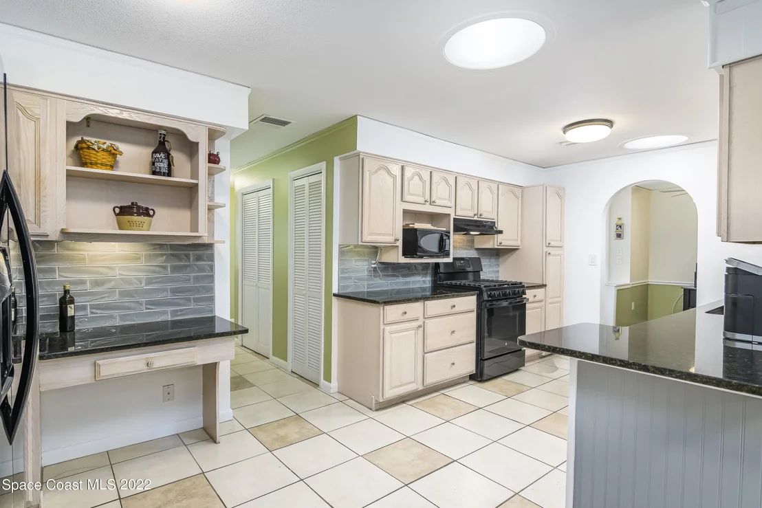 Photo of 2512 Pinehurst Circle