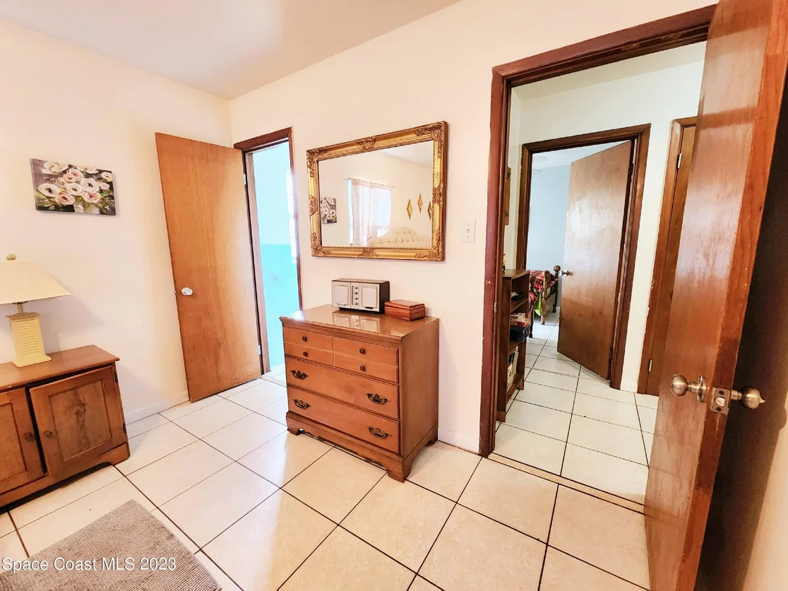 Photo of 1740 Golfview Drive