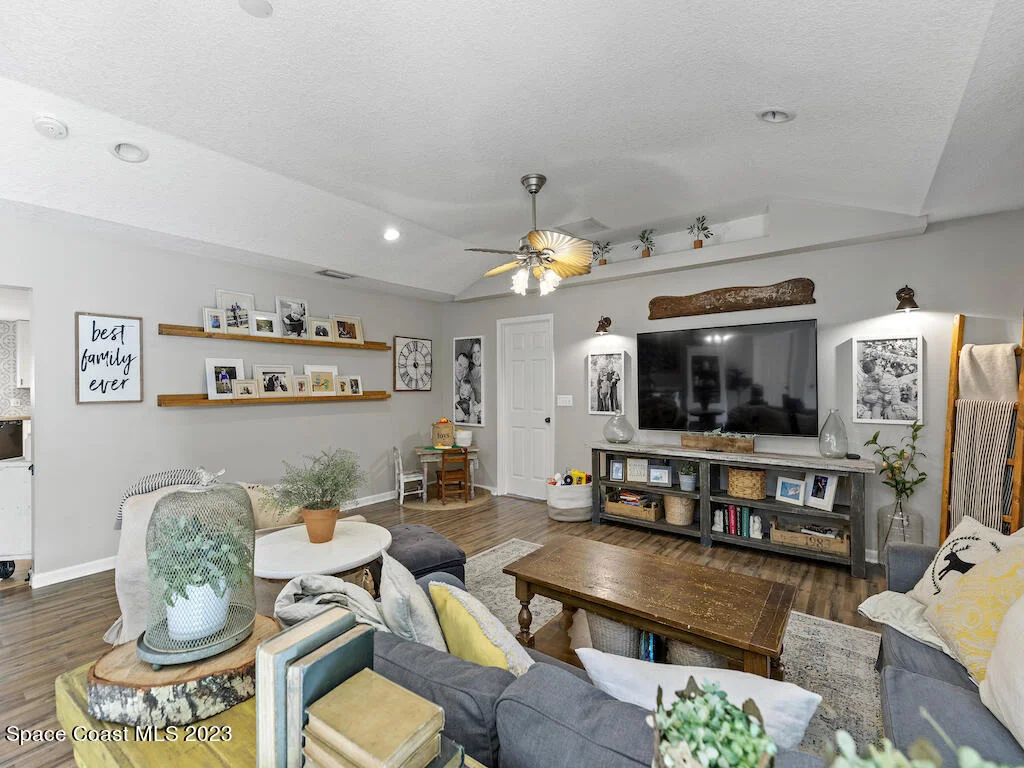 Photo of 121 Harris Drive