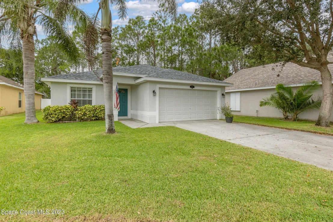 Photo of 615 Sedgewood Circle