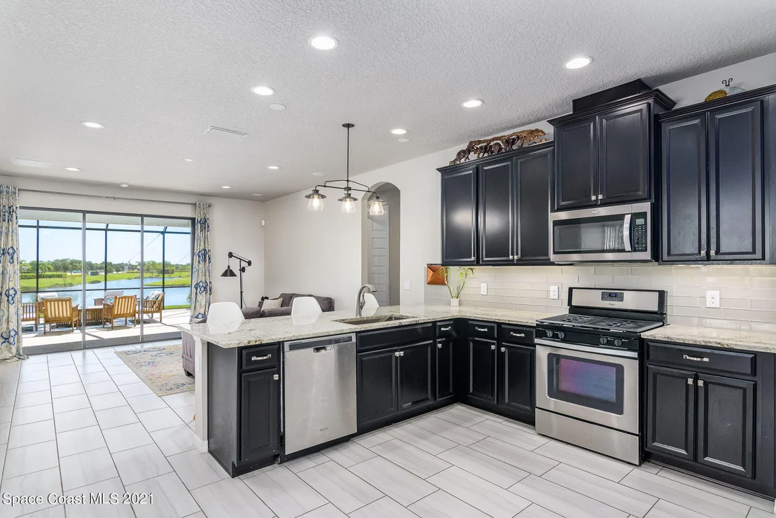 Photo of 7407 Bluemink Lane