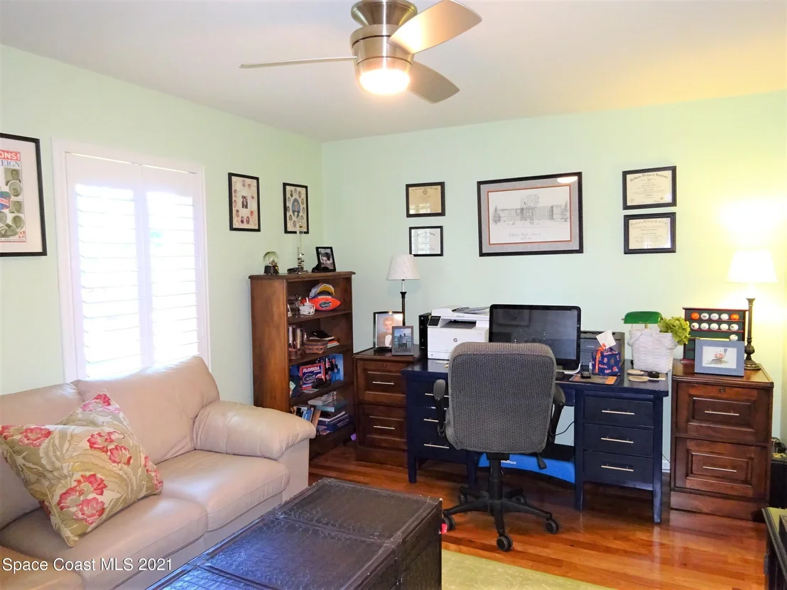 Photo of 941 Pelican Lane