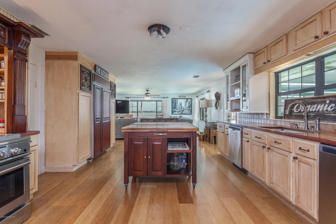 Photo of 3049 N Indian River Drive