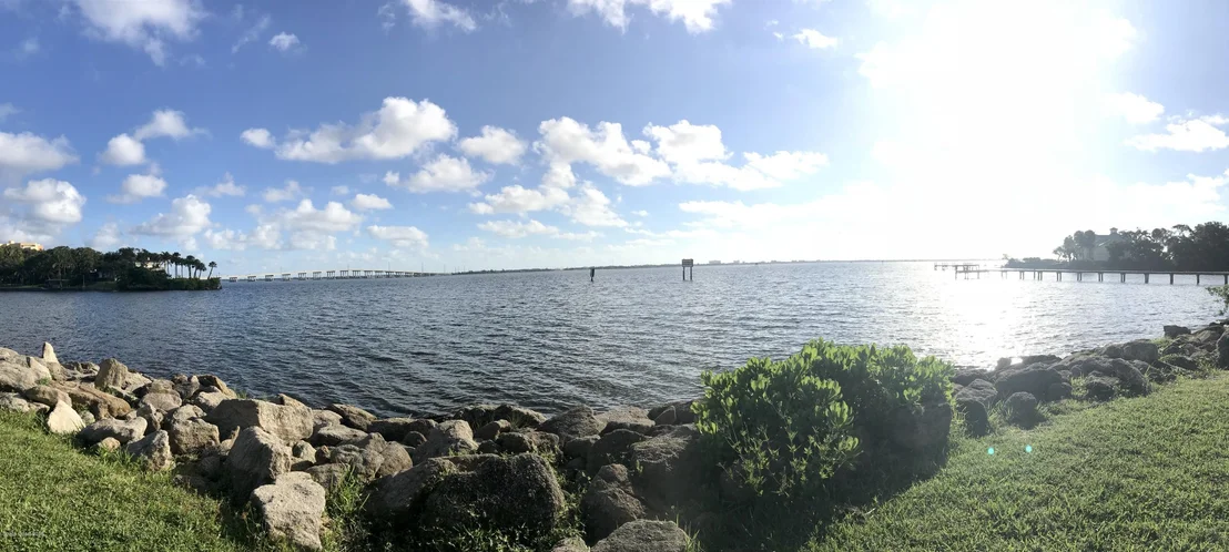 Photo of 727 Banyan Drive