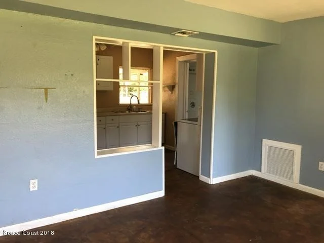 Photo of 2546 Coconut Drive