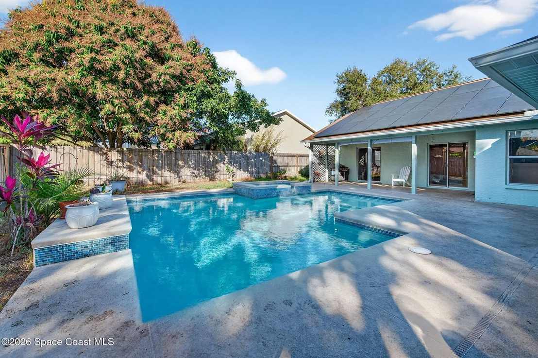 Photo of 5102 Cocoplum Avenue