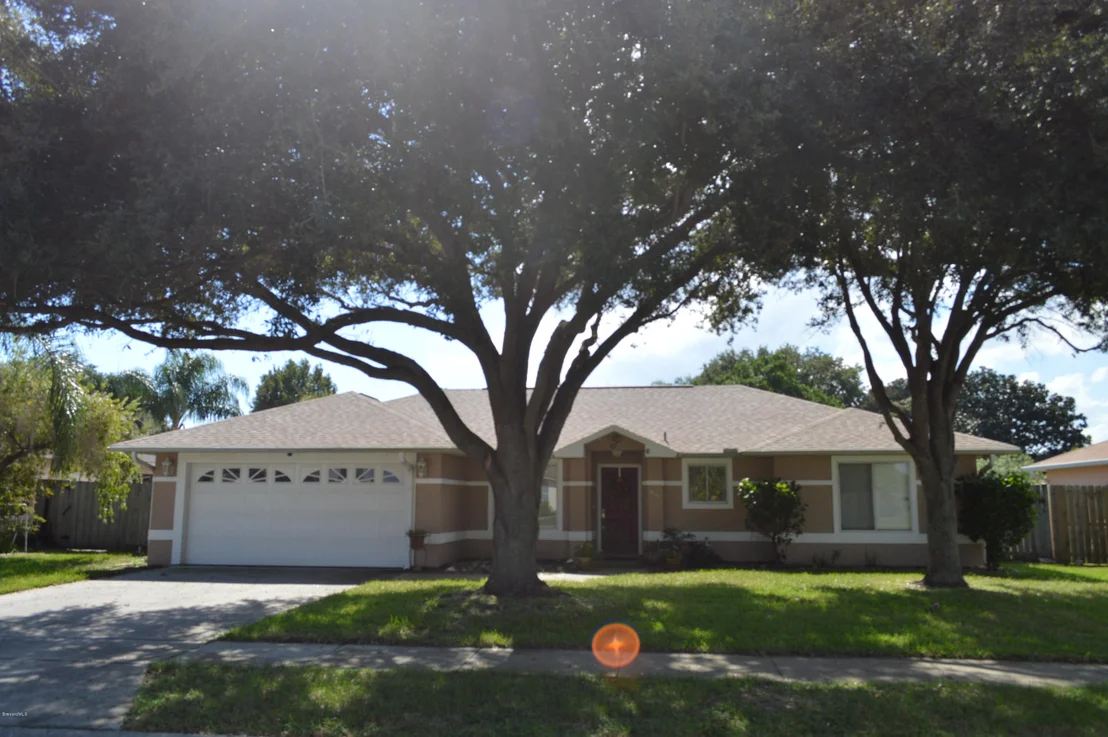 Photo of 869 Spirea Drive