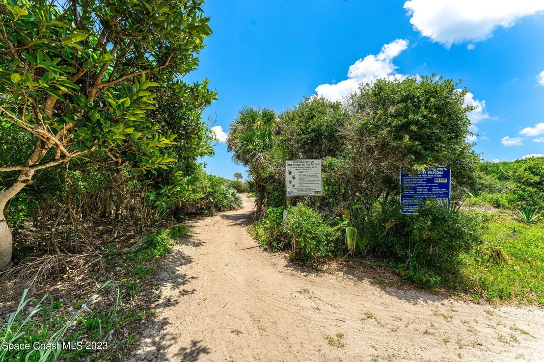 Photo of 6231 Windward Lane
