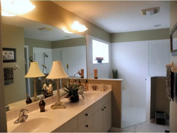 Photo of 831 Indian Oaks