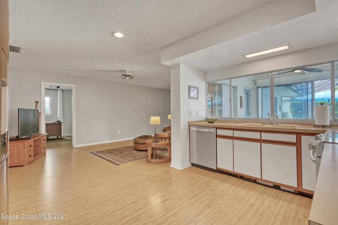 Photo of 307 Brightwaters Drive