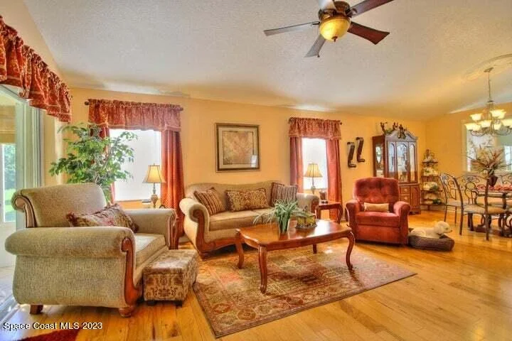 Photo of 991 Pine Creek Circle NE