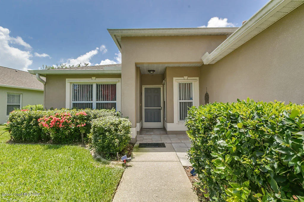 Photo of 2122 Spring Creek Circle NE