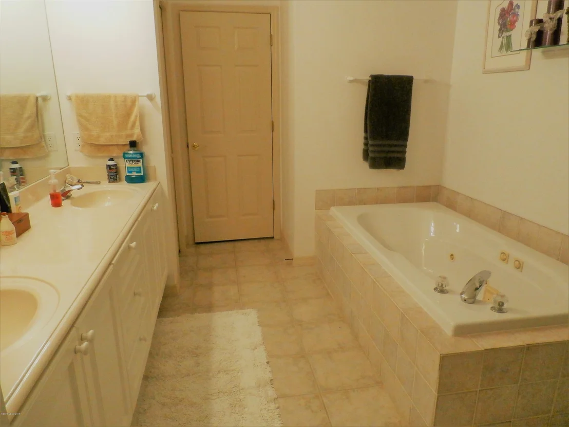 Photo of 903 Whisperpine Drive