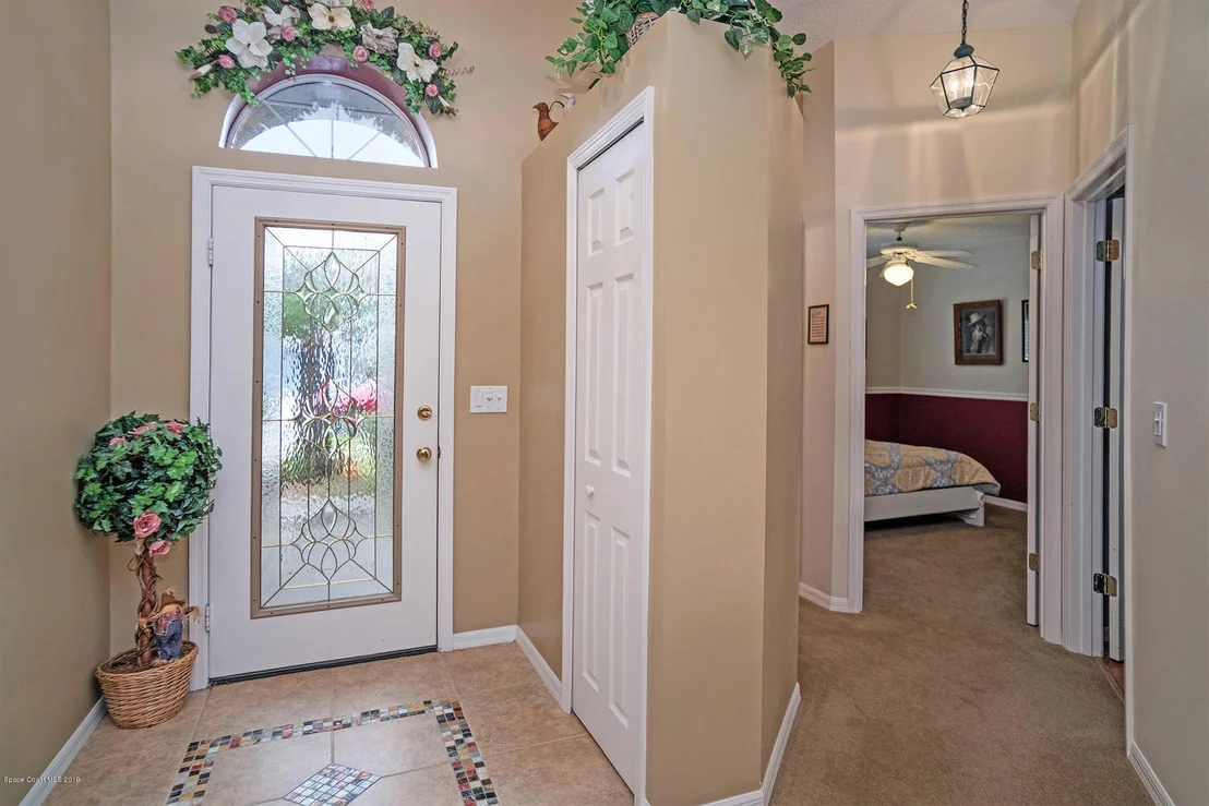 Photo of 864 Villa Drive
