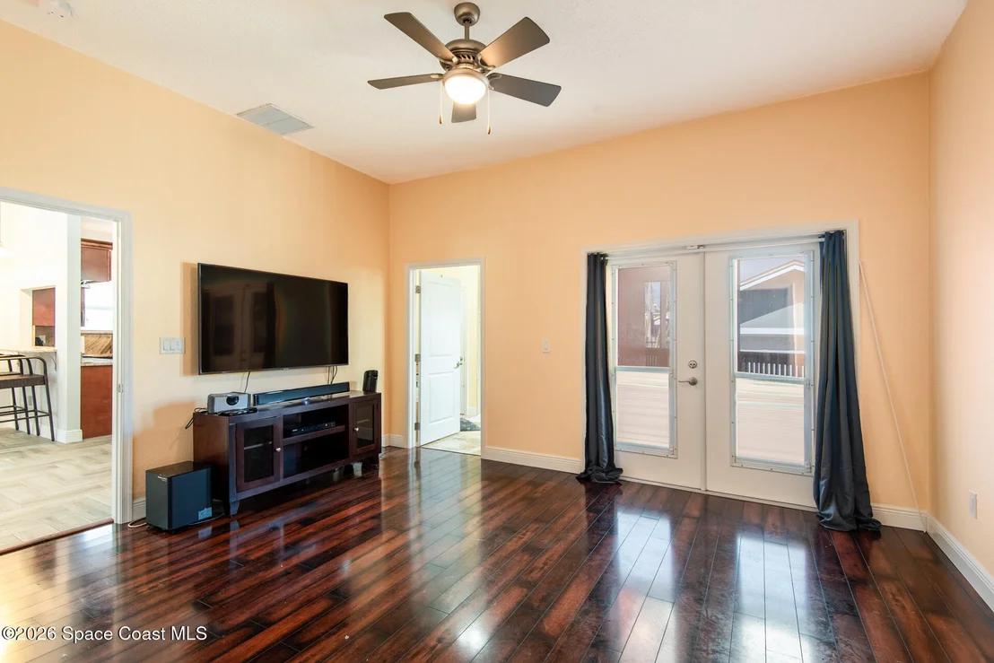 Photo of 2100 Vernon Place