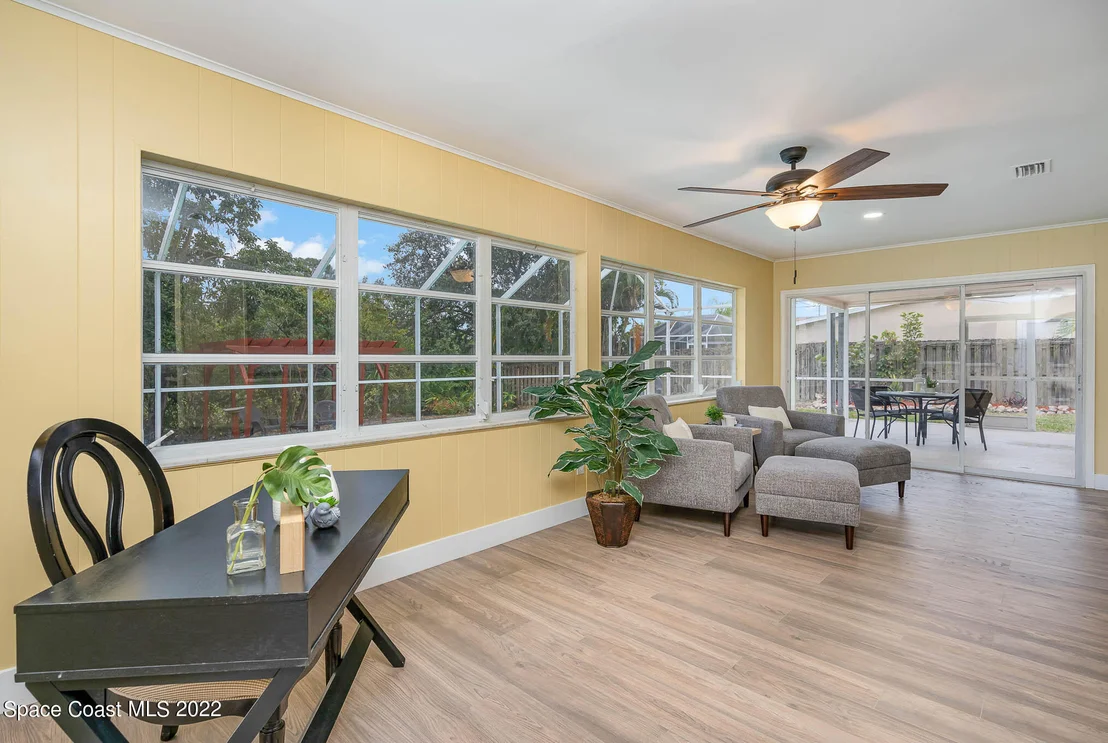 Photo of 721 Pebble Beach Avenue NE