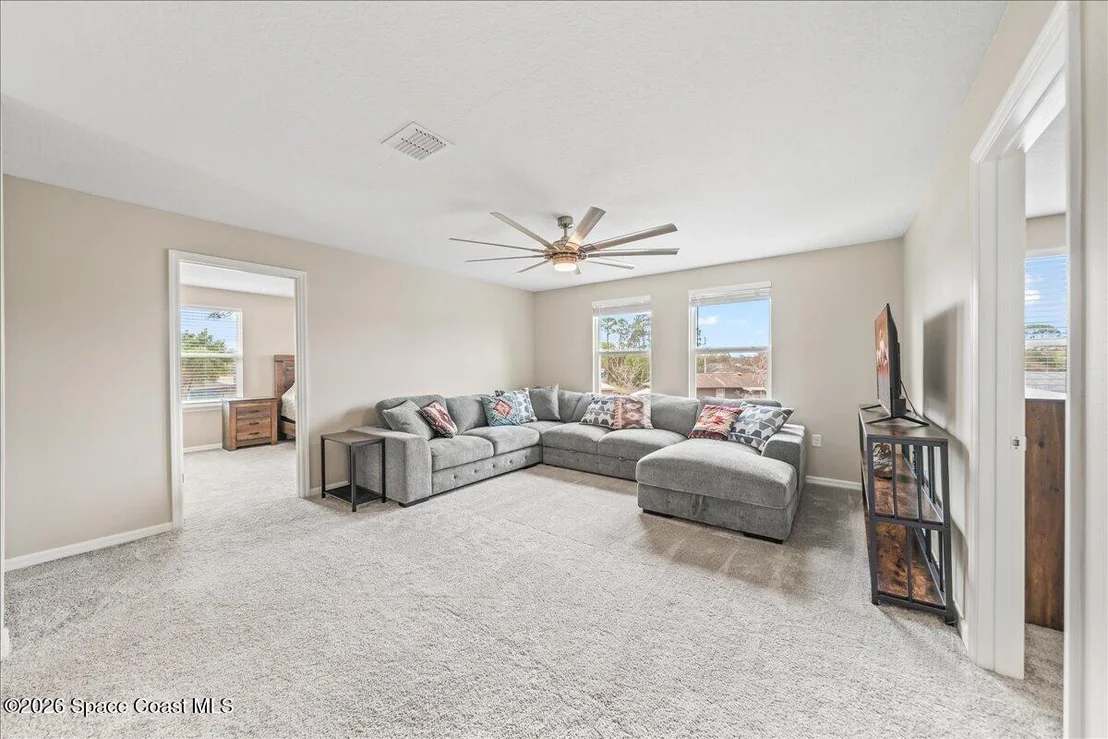 Photo of 800 Lyons Circle NW