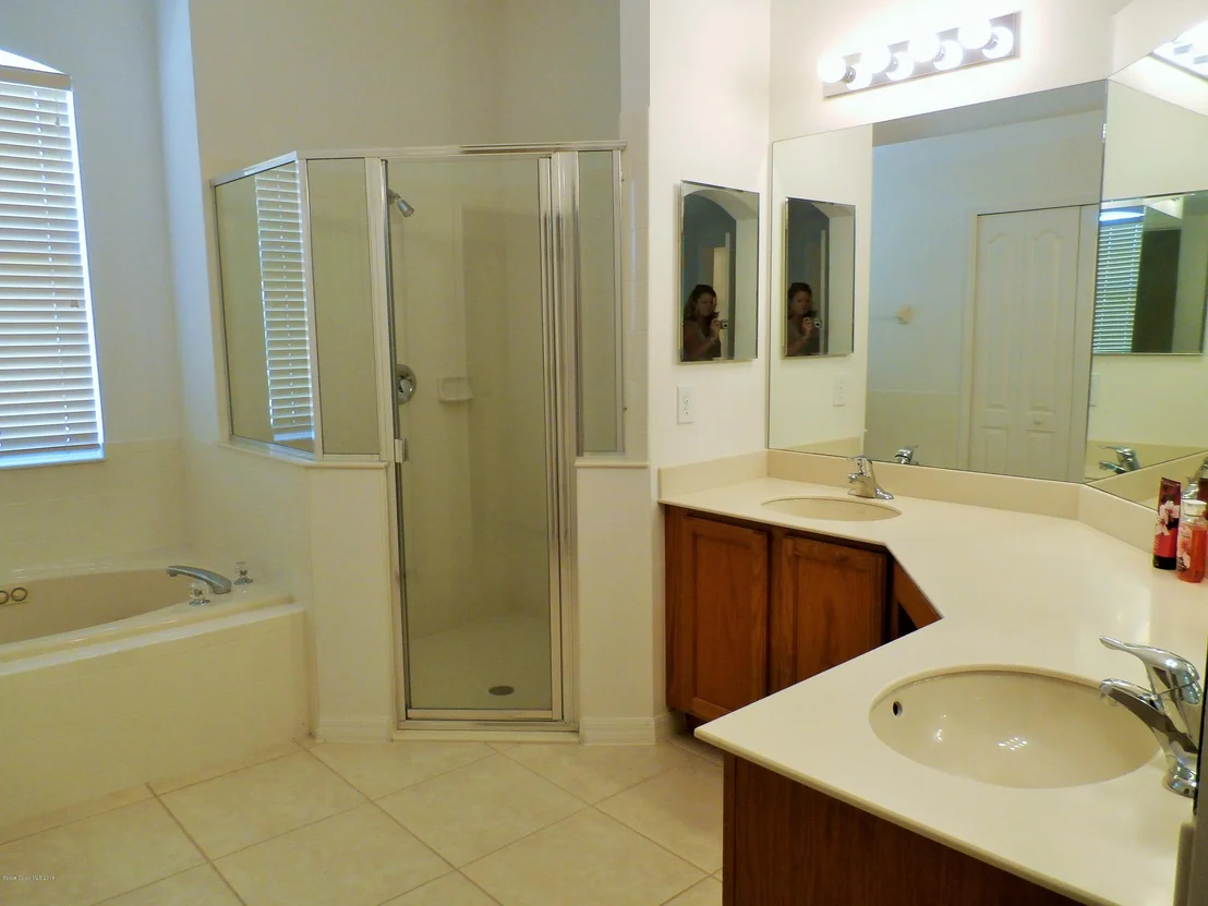 Photo of 1796 Windbrook Drive SE