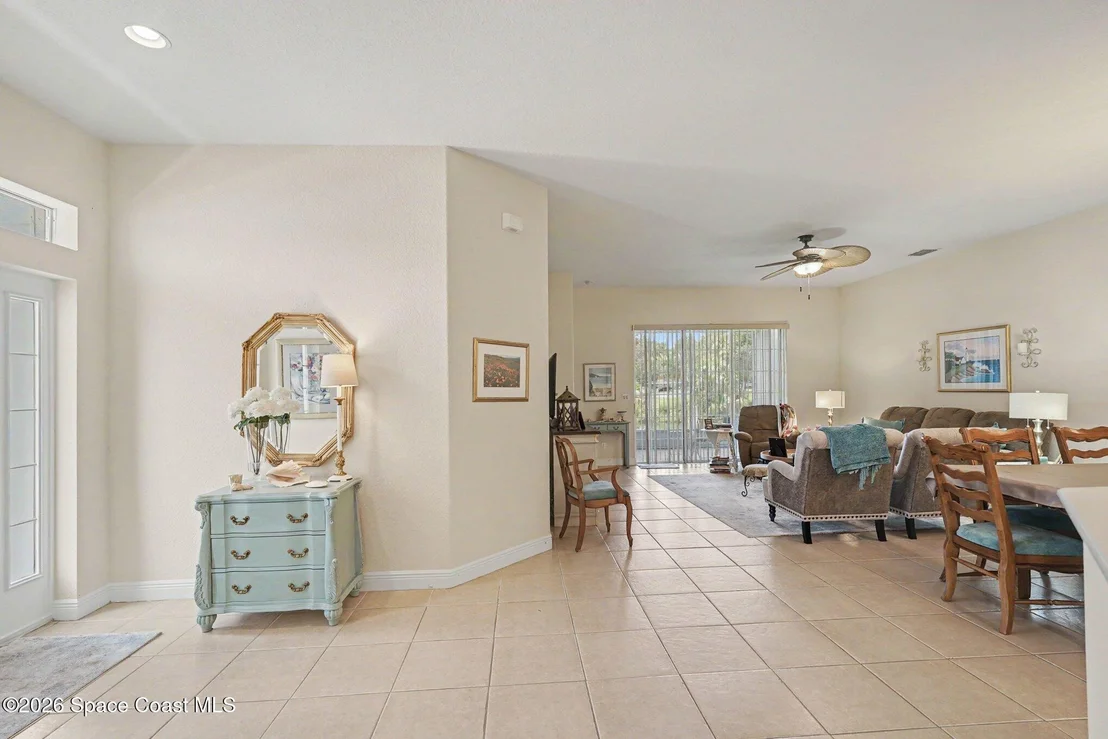 Photo of 1022 Eleuthera Drive NE