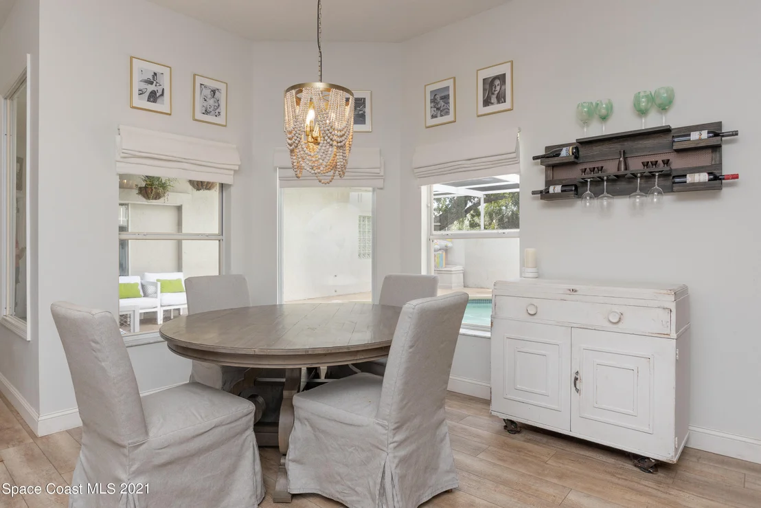 Photo of 2209 Royal Oaks Drive