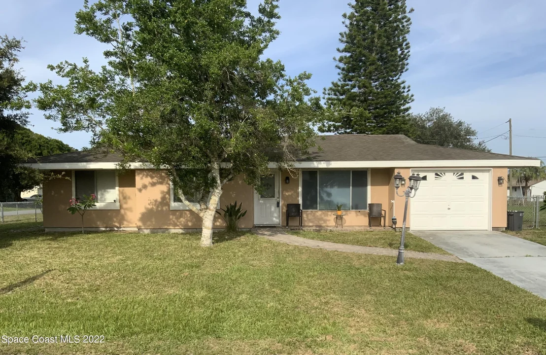 Photo of 697 Atlas Avenue NE