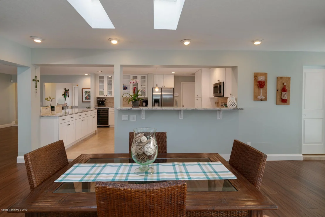 Photo of 484 Oak Ridge Drive