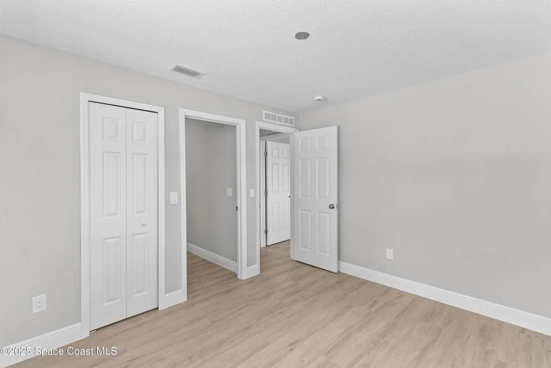 Photo of 2111 Otterbein Avenue