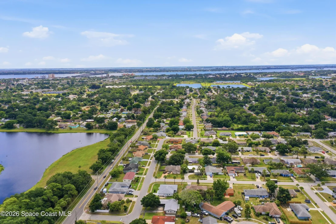 Photo of 1139 Groves Drive