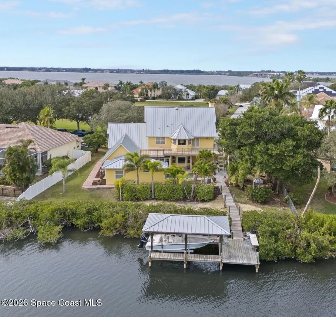 Photo of 250 Lanternback Island Drive