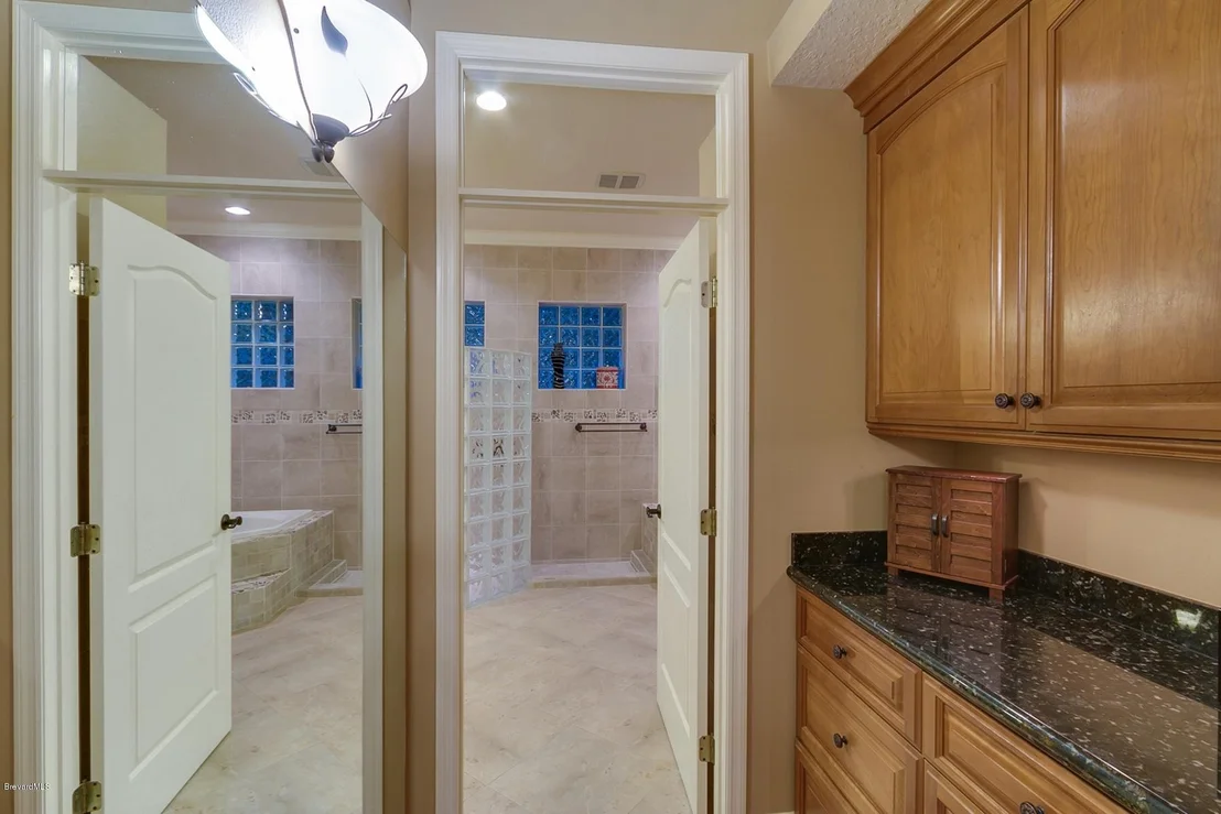 Photo of 16 Summer Place