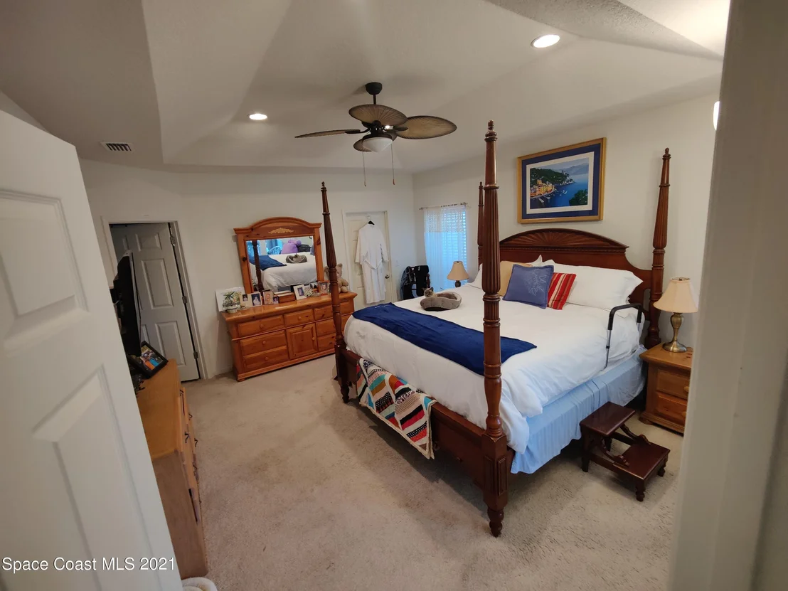 Photo of 571 Trymore Drive SE