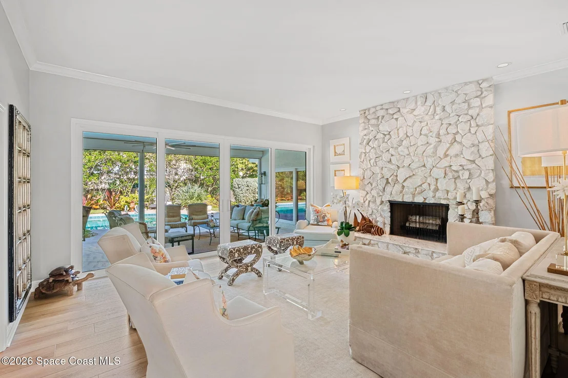 Photo of 656 Franklyn Avenue