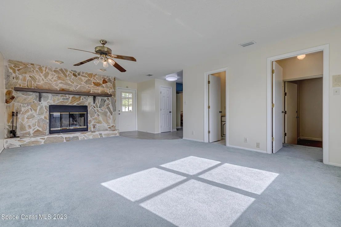 Photo of 1447 Floyd Drive