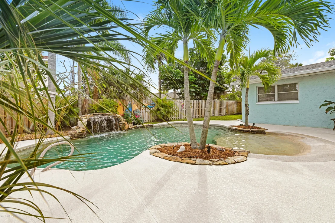 Photo of 205 Rose Drive