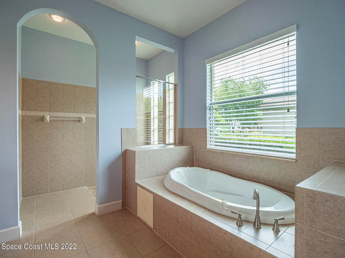 Photo of 585 Caroline Drive